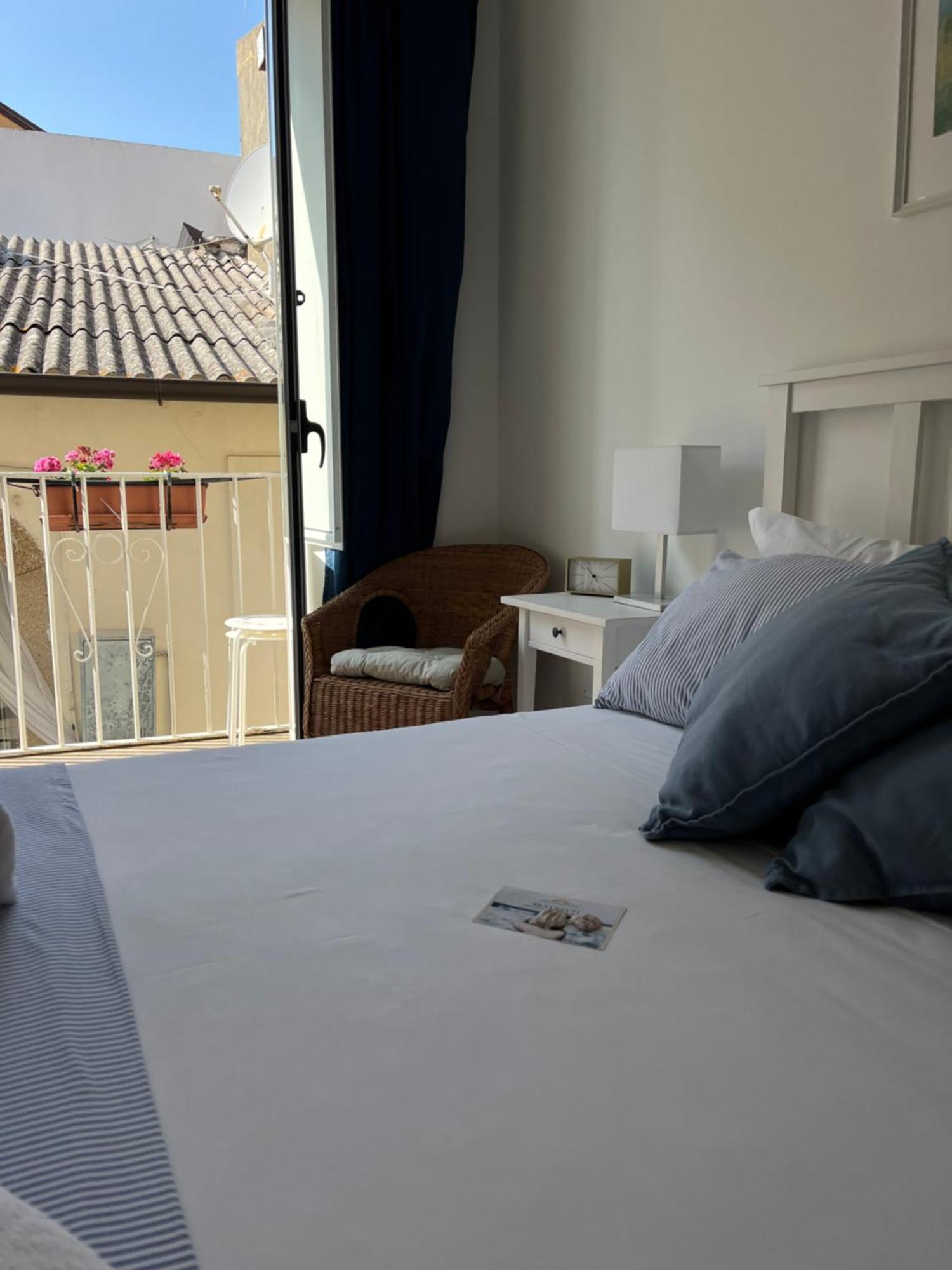 Pizzo Central House Стая снимка