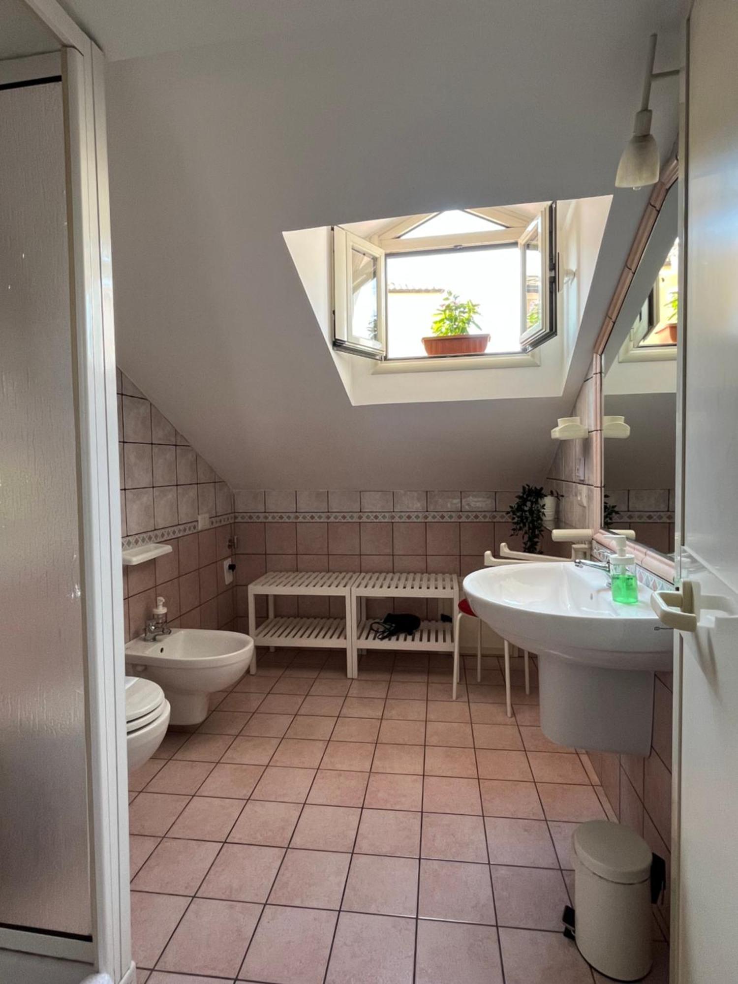Pizzo Central House Стая снимка